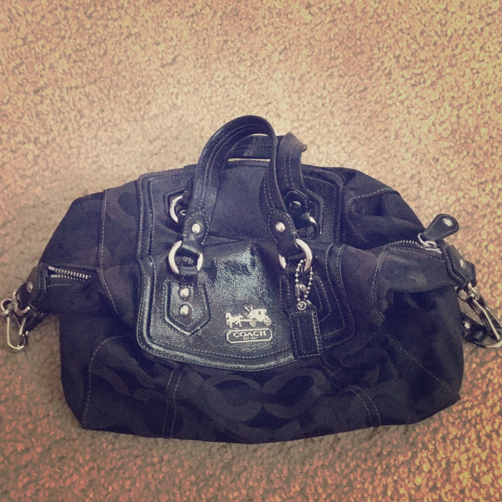Authentic COACH purse 👜💜